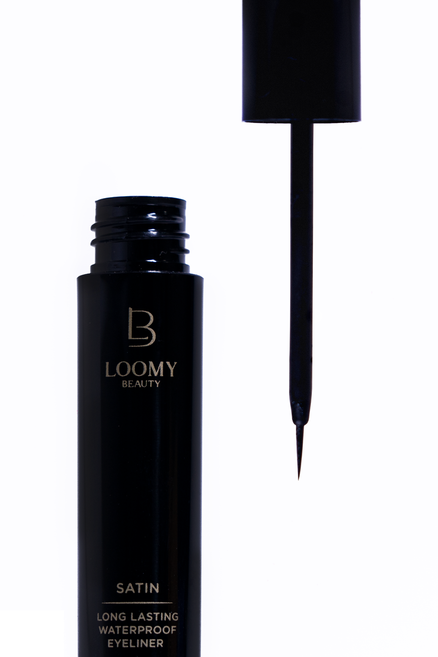 SATIN LONGWEAR LIQUID WATERPROOF EYELINER